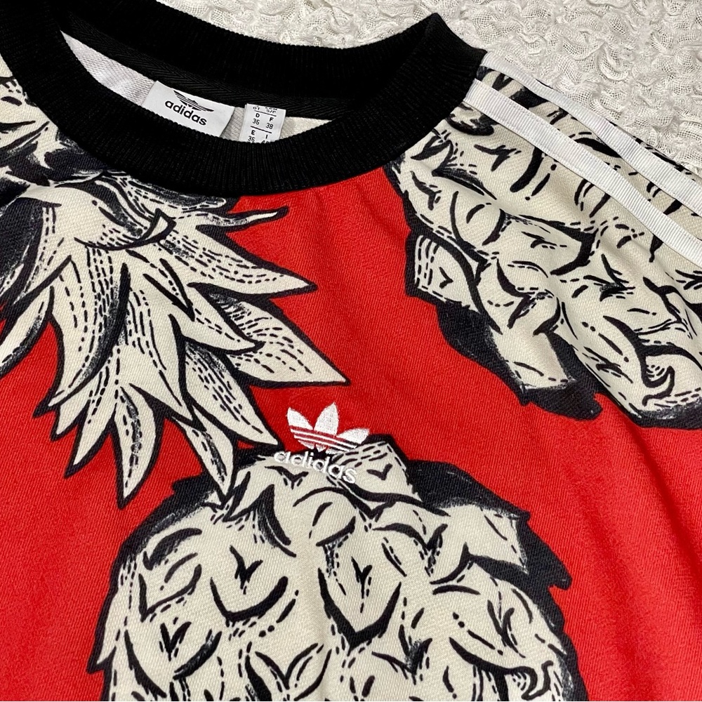 Adidas Sweatshirt